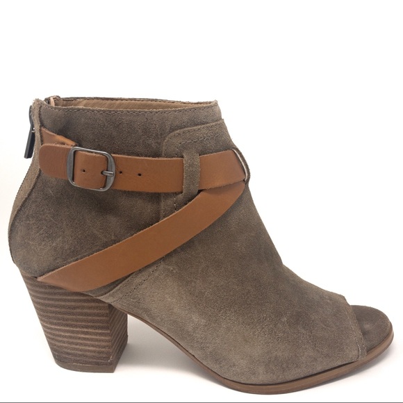 Lucky Brand Haryson Peep Toe Suede Ankle Boots Taupe Brown Block Heel 8 - Picture 2 of 8